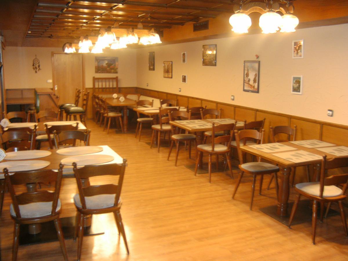 Monteurhotel Garni Alter Olper Hof 林德拉 外观 照片