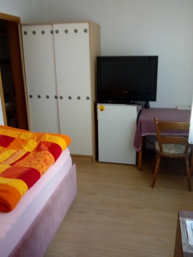 Monteurhotel Garni Alter Olper Hof 林德拉 外观 照片